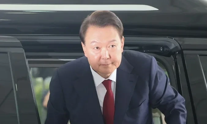 윤석열 내란특검, 외환 혐의까지? 진실 공방의 서막 윤석열 내란특검, 외환 혐의까지? 진실 공방의 서막